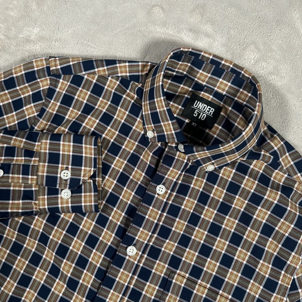 Under 510 Dress Shirt Mens XS Blue Plaid Lightweight Button Down Long Sleeve EUC